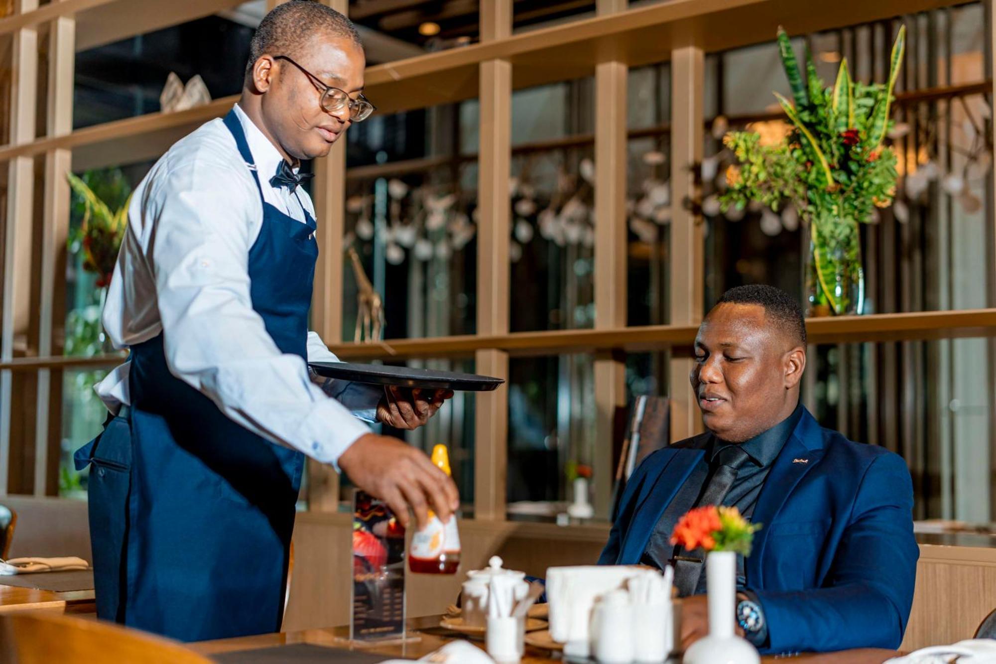 Radisson Blu Hotel & Conference Center, Niamey Ngoại thất bức ảnh