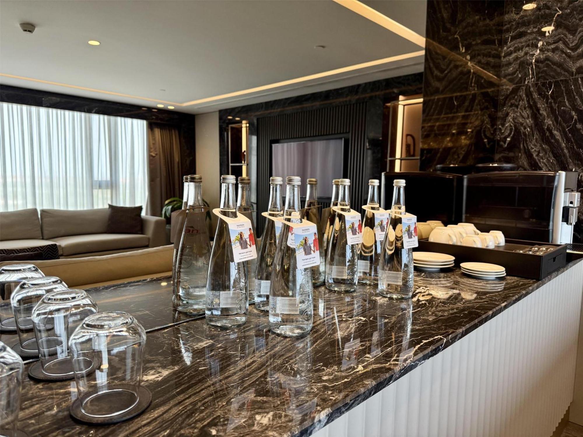 Radisson Blu Hotel & Conference Center, Niamey Ngoại thất bức ảnh